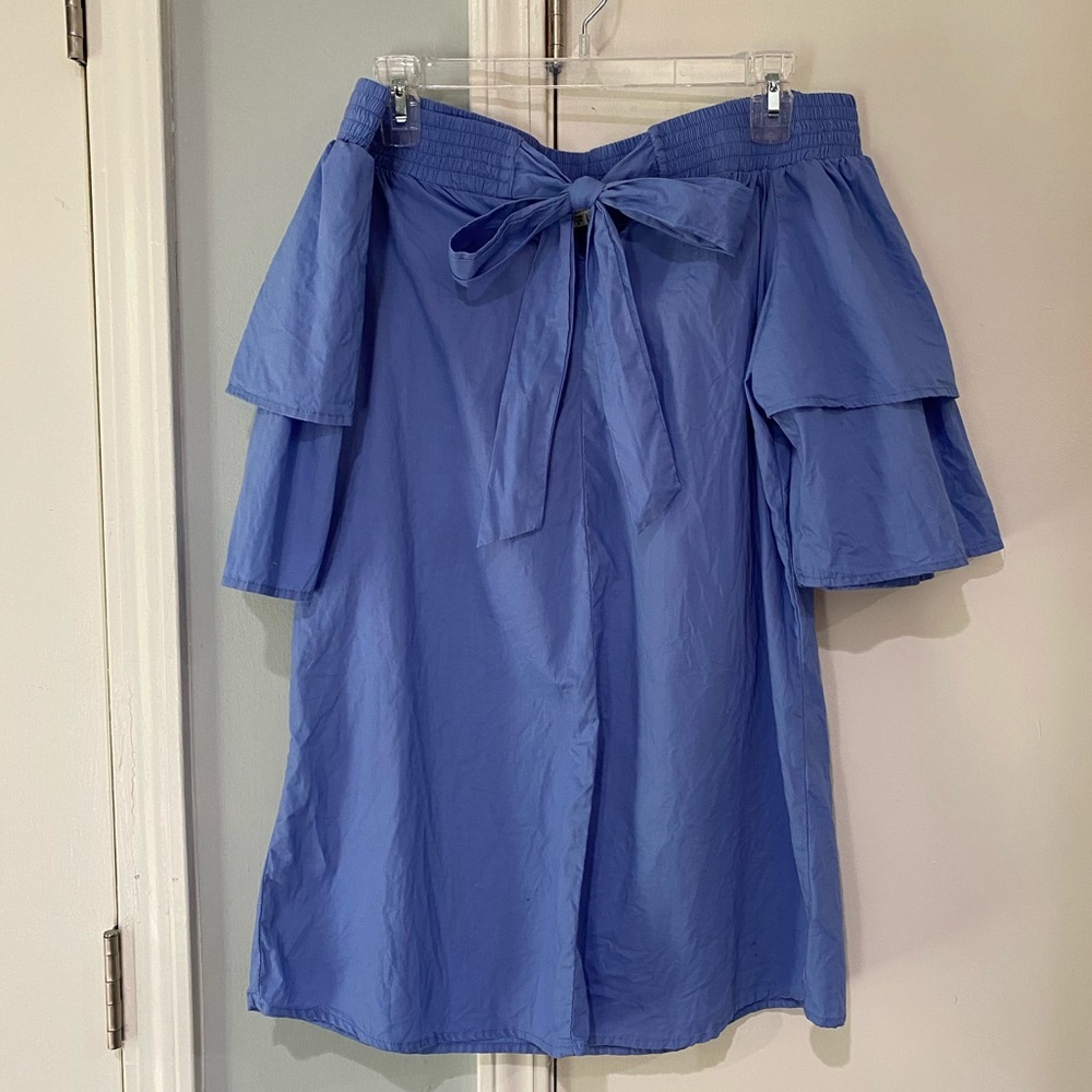 Light weight strapless dress